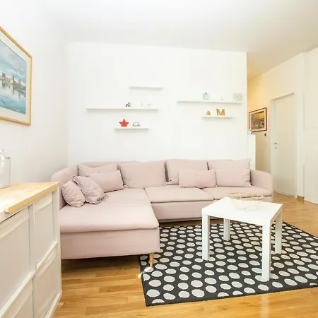 Apartment Feel Near Free Parking With Sea View